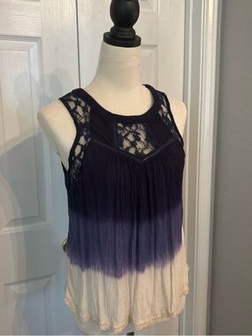 Altar'd State Navy to Ivory Ombre Lace Yoke Tank